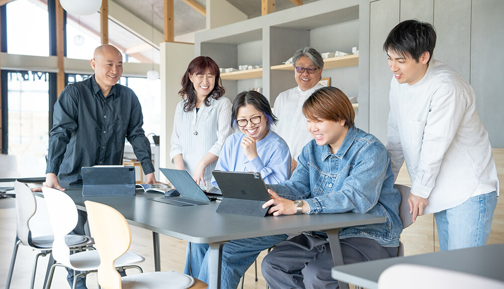 3人の設計士たちが,チームを組みます。