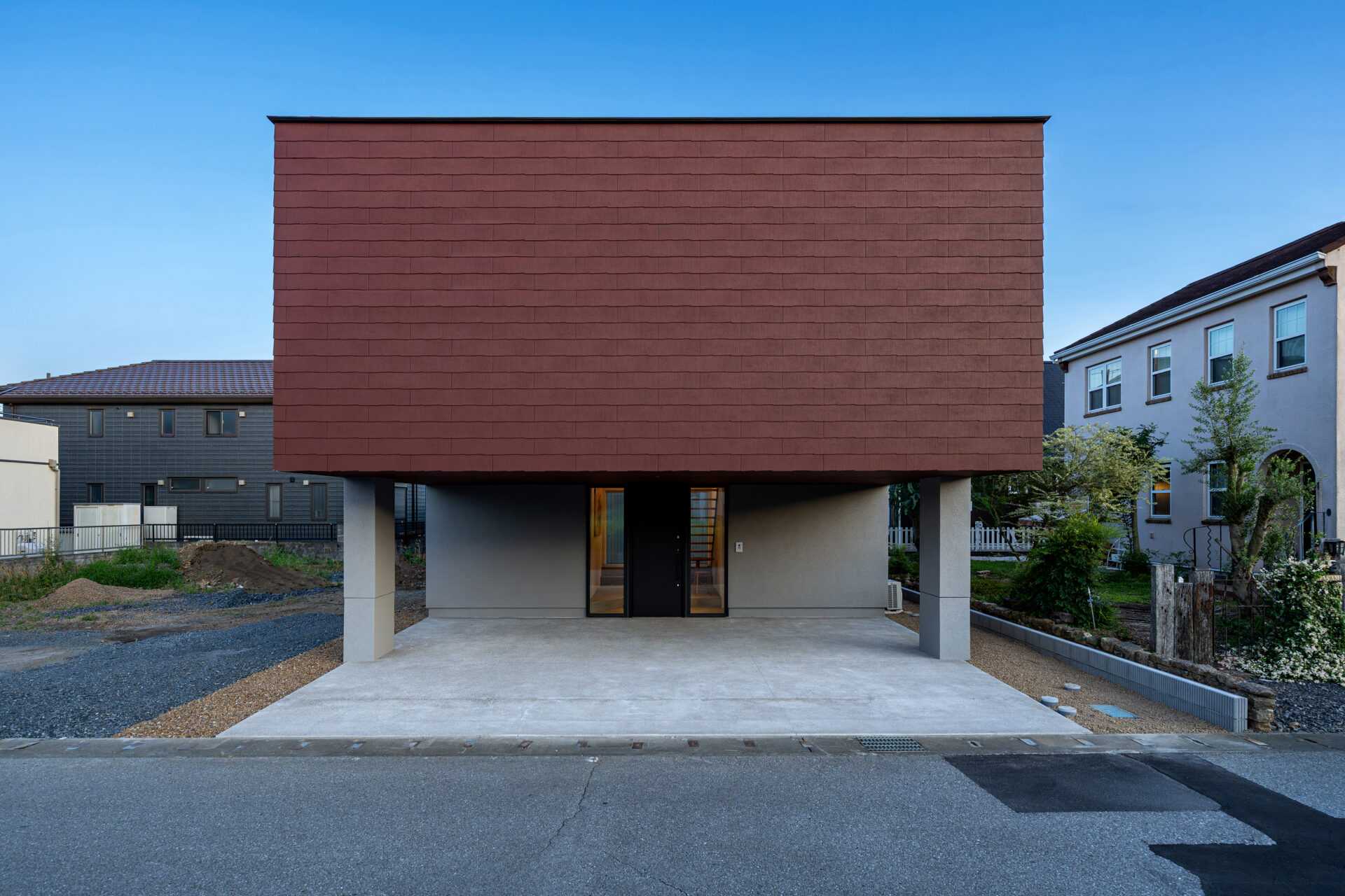 モデルハウス見学｜小山市美しが丘｜小山モデルハウスOPEN「宙に浮く半平屋」